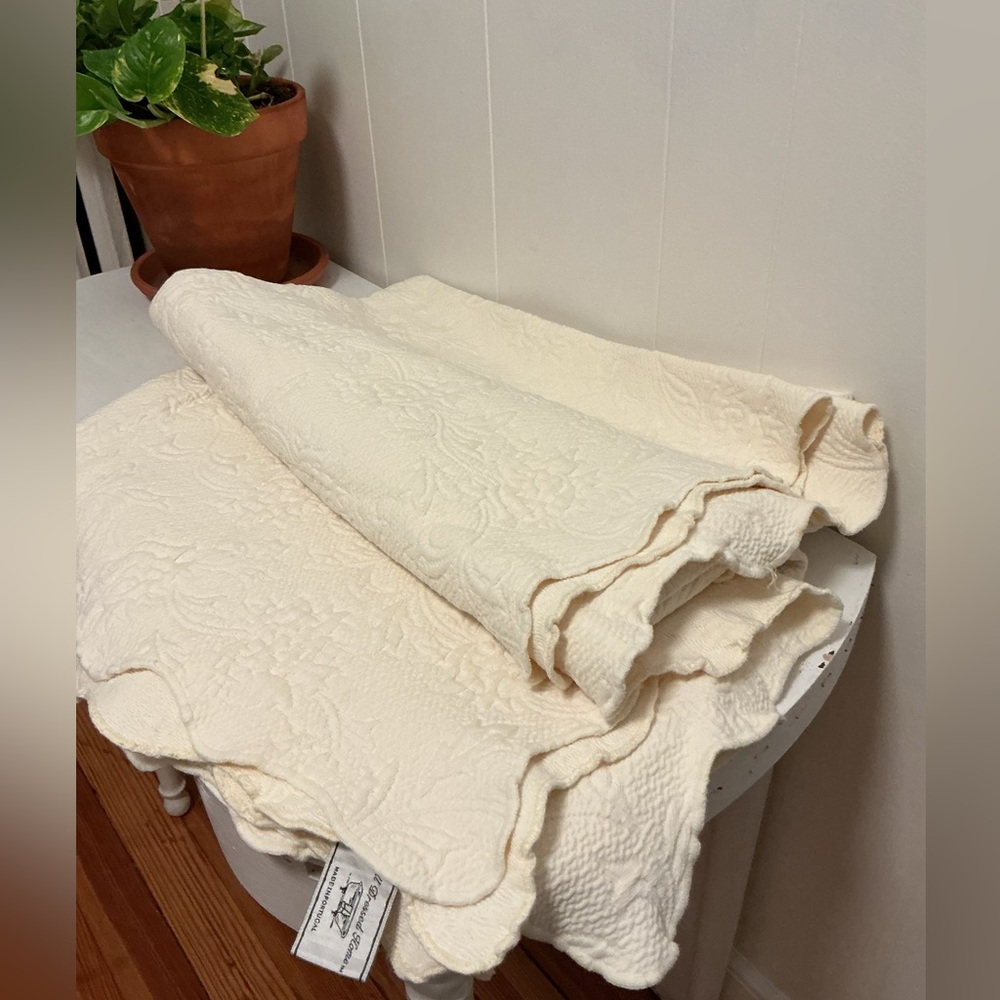 Well Dressed Home Matelasse Cotton Bedspread